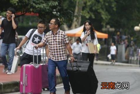 辞职了工资卡可以用吗 工资卡和银行卡一样吗