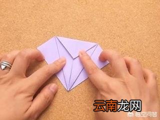 千纸鹤折法步骤图片 千纸鹤的简单折法之图文并茂？