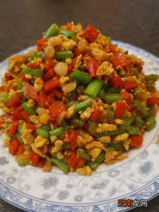 蒜蓉蚝油茼蒿的做法 茼蒿玉米胡萝卜怎么个吃法？