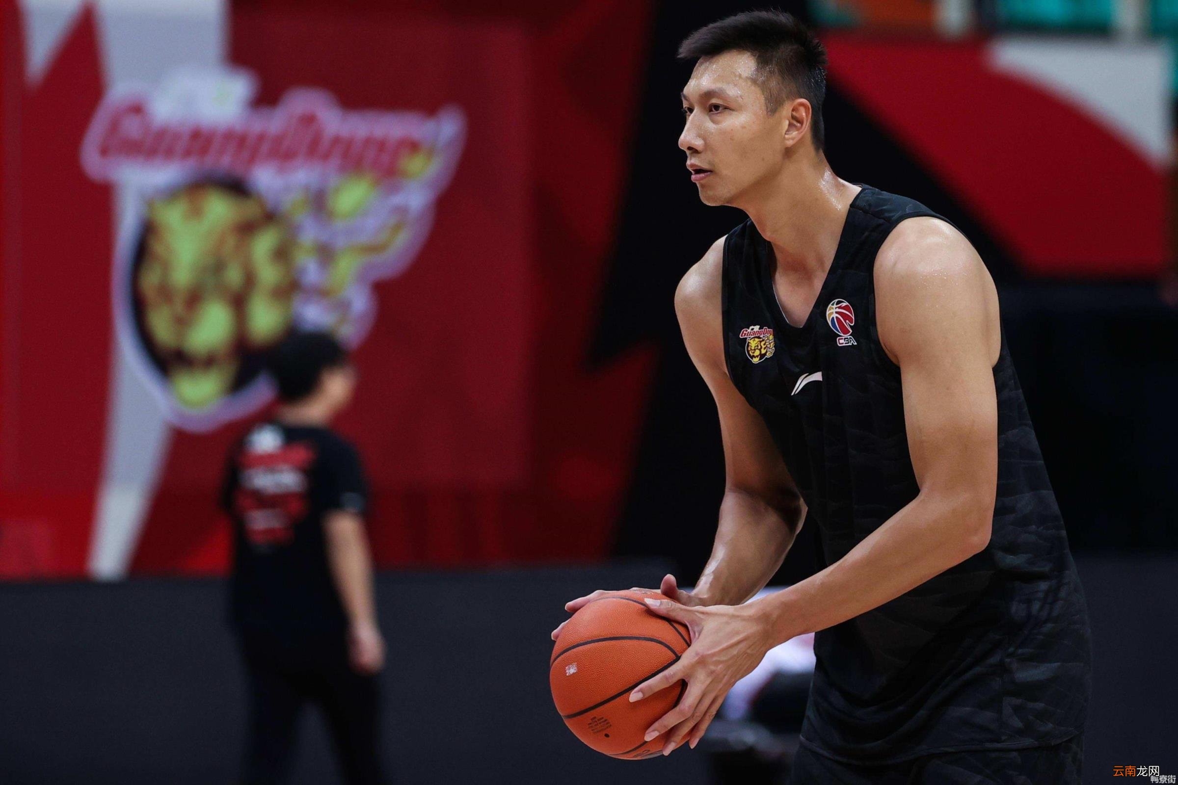 中国男篮巨星排名有哪些 中国篮坛50大杰出人物
