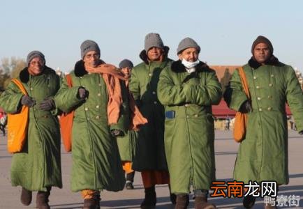军大衣为什么暖和 10大奢侈羽绒服品牌