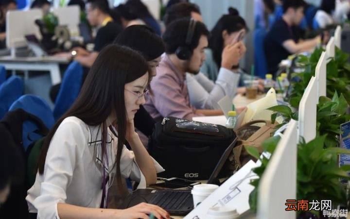 教师编政审查哪些亲属 教师政审查兄弟姐妹吗