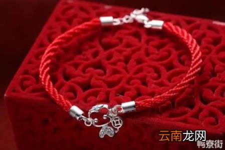 本命年虎年要穿红色吗 本命年虎年要穿红色五件套