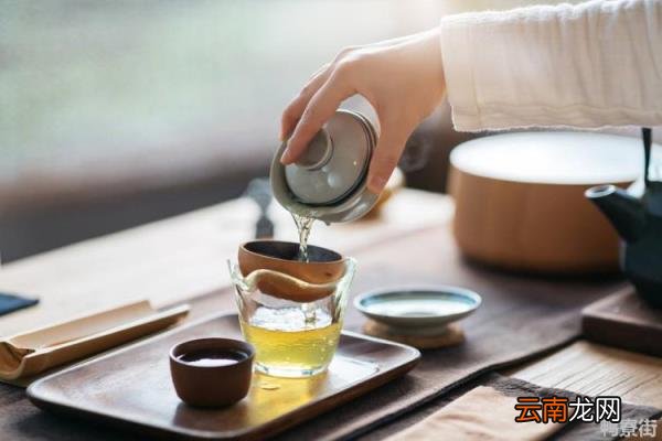 茶叶泡多久就不能喝了为什么会苦 茶叶泡多久就不能喝了