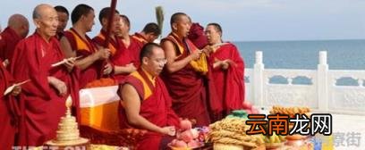 班禅和达喇哪个权力大 班禅和达喇的区别是什么