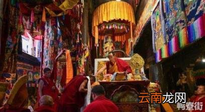 班禅和达喇哪个权力大 班禅和达喇的区别是什么