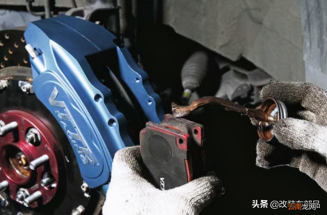 摩托车刹车片安装教程 摩托后刹车怎么安装方法