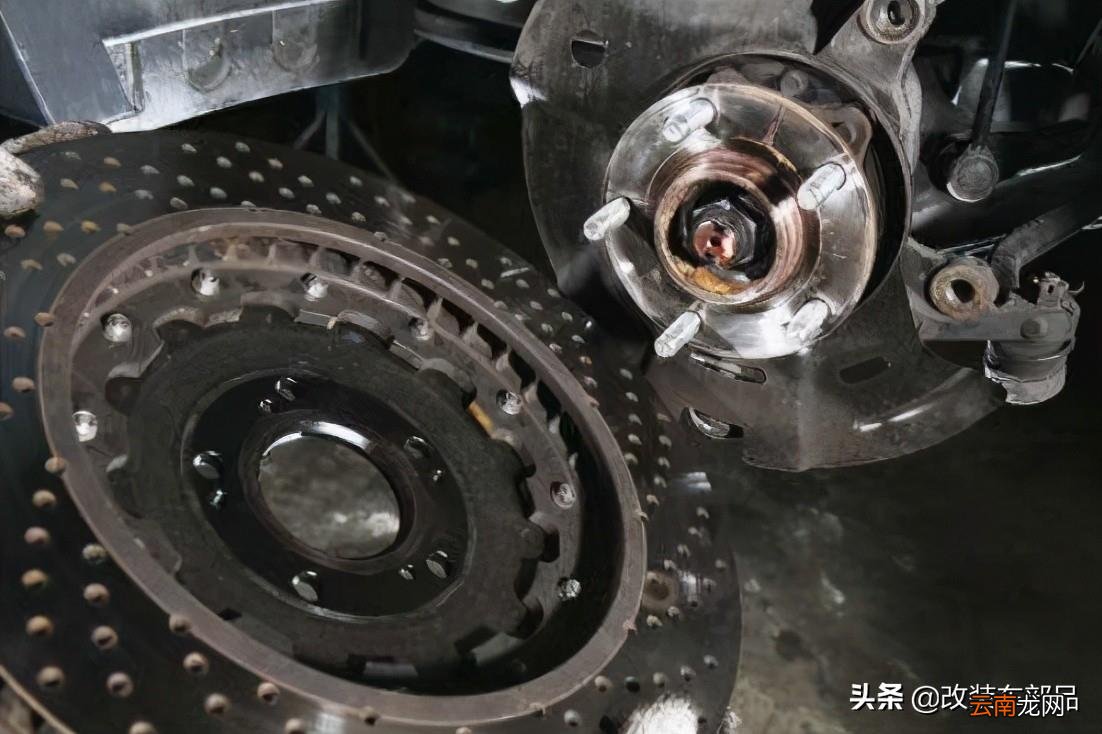 摩托车刹车片安装教程 摩托后刹车怎么安装方法