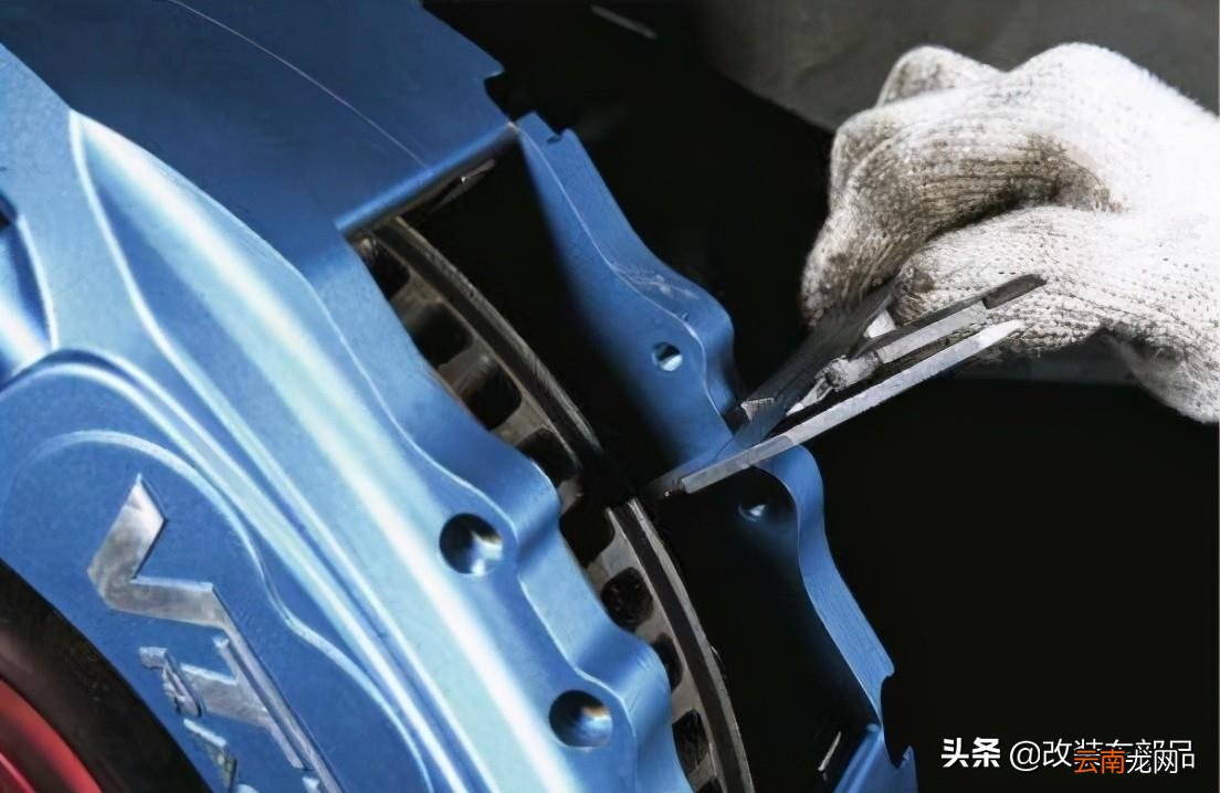 摩托车刹车片安装教程 摩托后刹车怎么安装方法