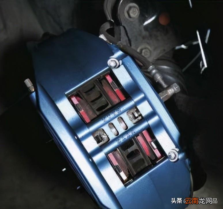 摩托车刹车片安装教程 摩托后刹车怎么安装方法