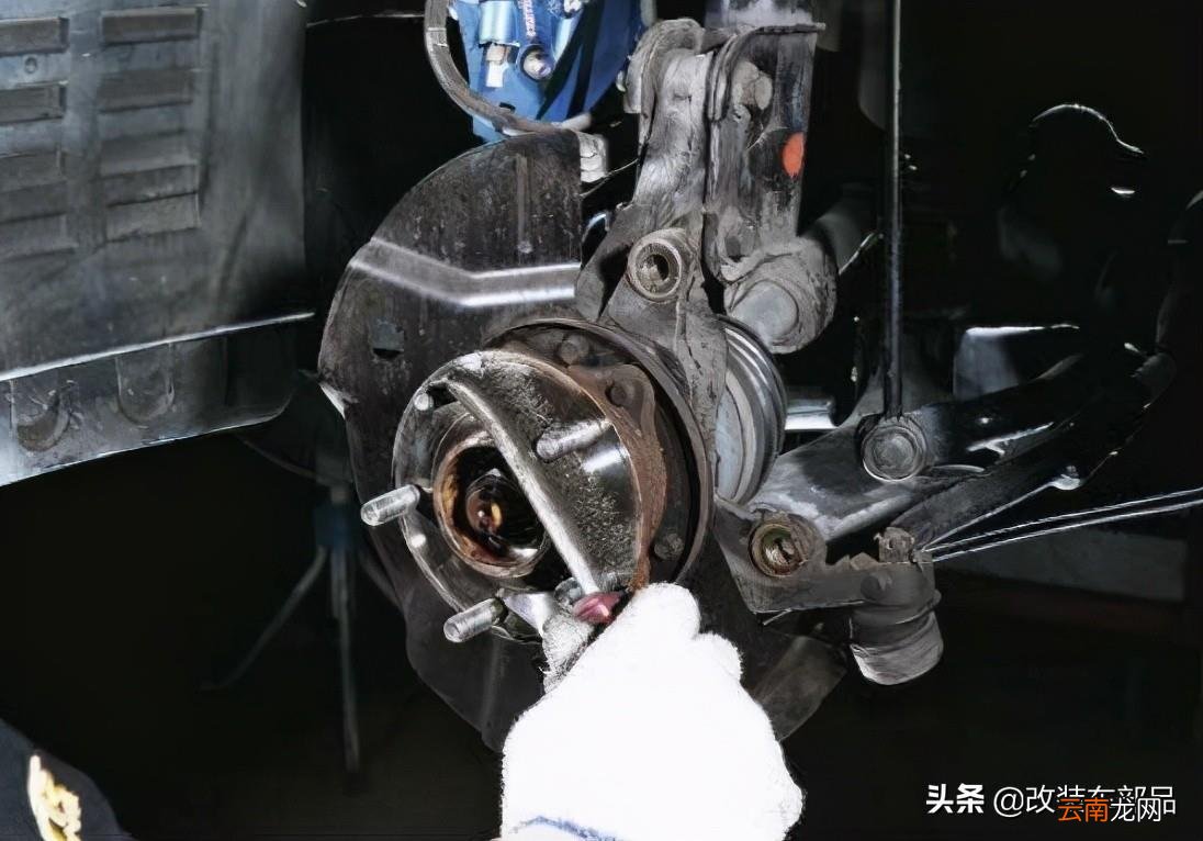 摩托车刹车片安装教程 摩托后刹车怎么安装方法