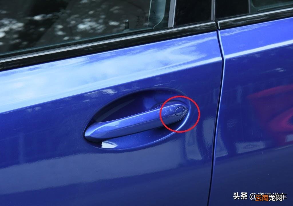 怎么应急 宝马车钥匙没电了怎么开门 宝马钥匙没电