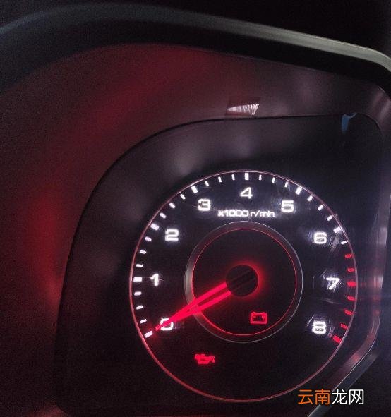 汽车黄灯abs亮了怎么回事 别克abs黄灯亮怎么回事