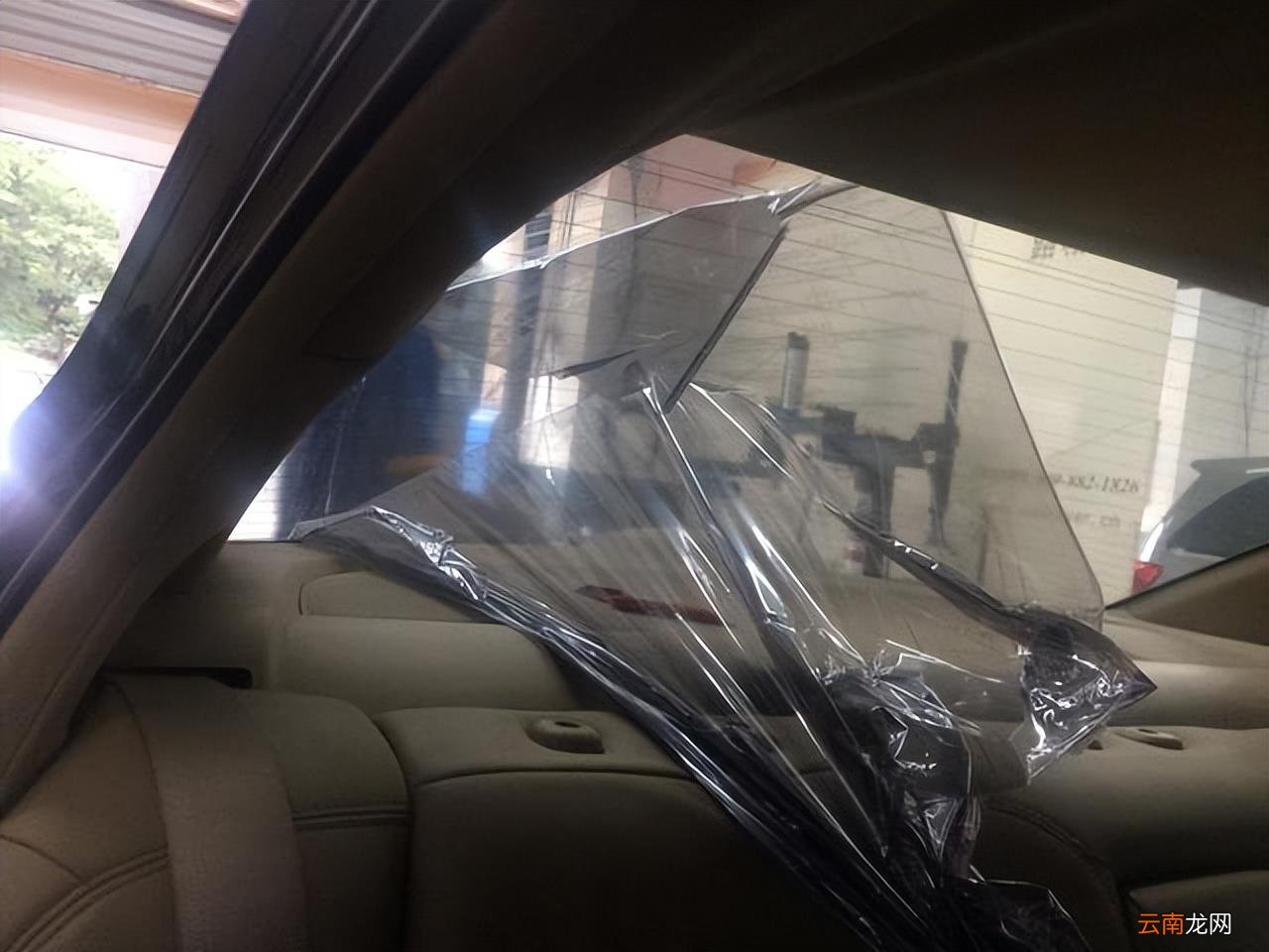 汽车贴膜注意事项有哪些 车窗膜贴注意些什么