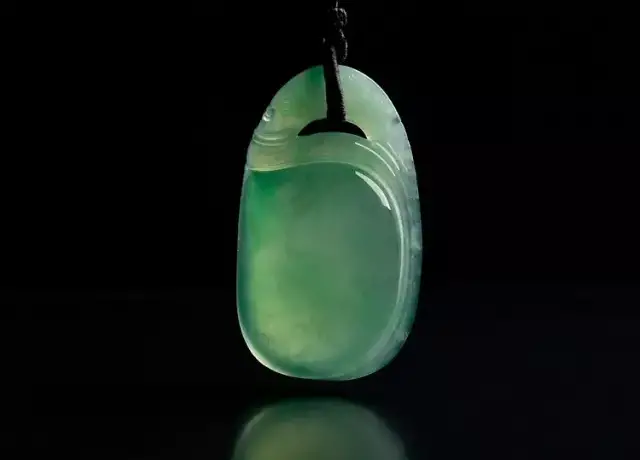 怎么看玉佩是不是真的 玉佩怎么鉴定真假