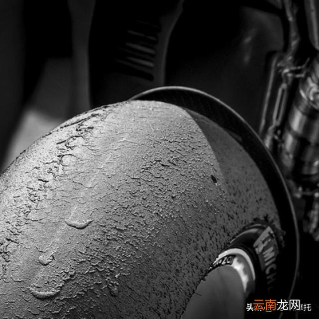 抓地力是什么意思 摩托车什么样公路胎抓地力