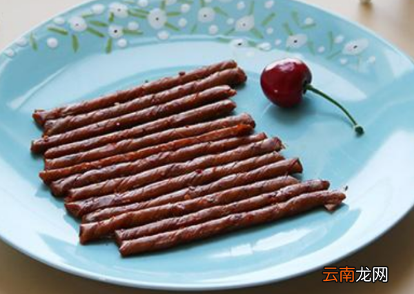 一包辣条的热量是多少 辣条是不是垃圾食品