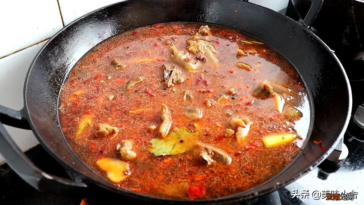 大盘鸡制作方法机器步骤窍门 大盘鸡的制作方法和配料