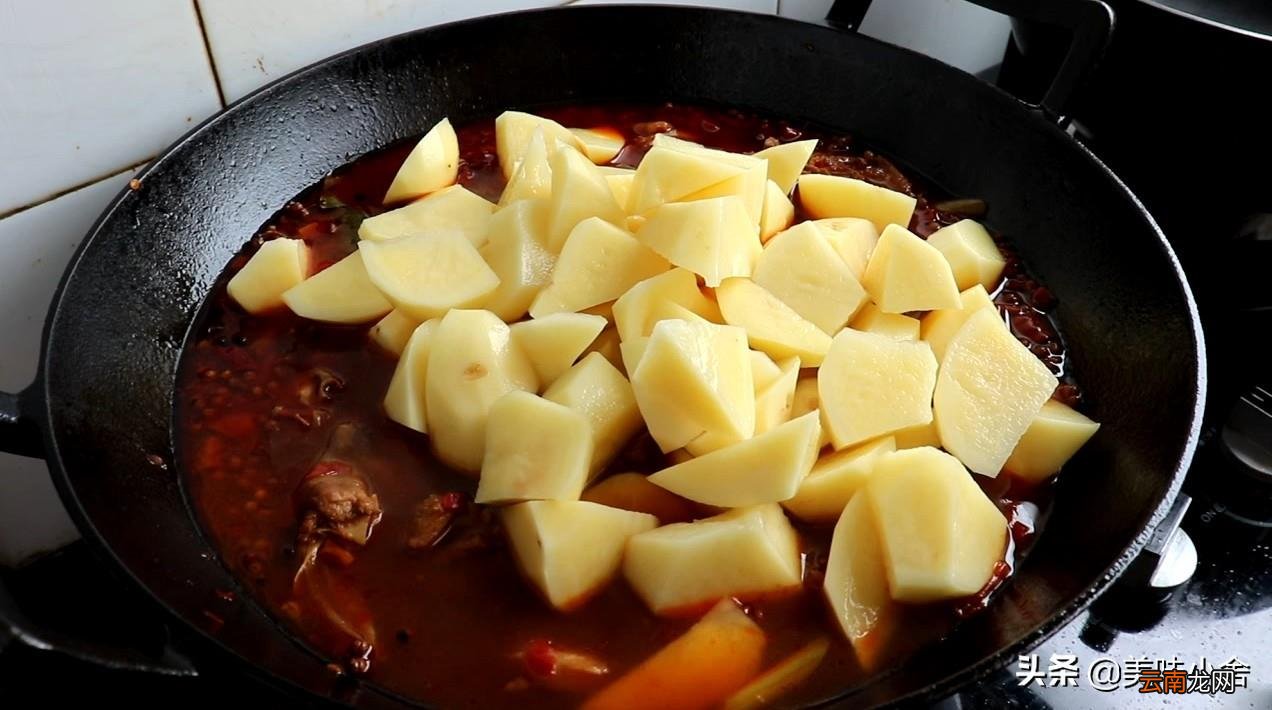 大盘鸡制作方法机器步骤窍门 大盘鸡的制作方法和配料