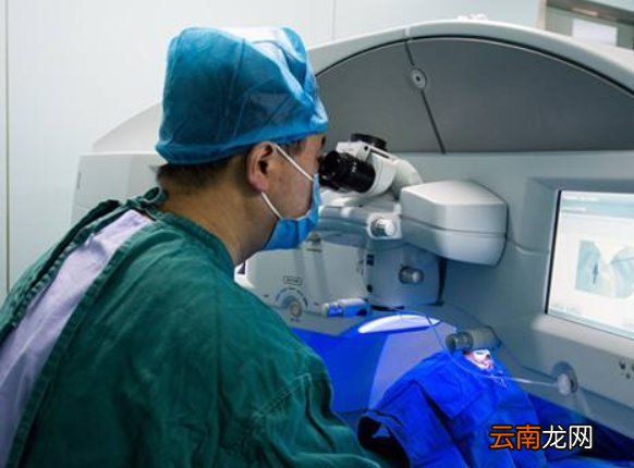 1000度近视激光多少钱 激光治疗近视眼