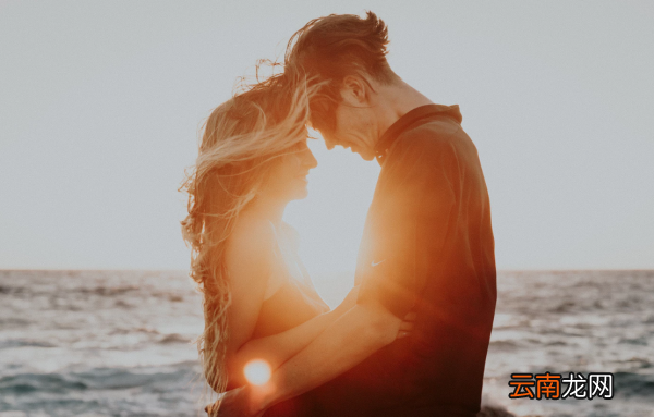 求婚表白时送什么礼物好 表白的话怎么说