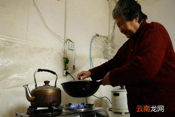 坐月子期间你会让妈妈来照顾还是婆婆