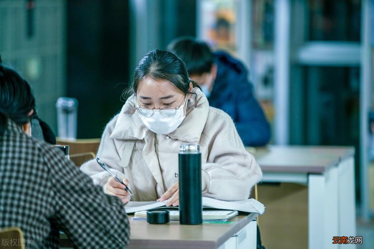 公务员好考吗难度大吗 公务员怎么考需要什么条件