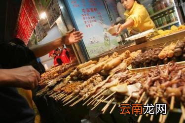 在学校附近开零食店可以吗 学校周边适合开什么店