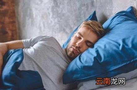 干什么可以快速入睡 快速入睡的妙招有哪些