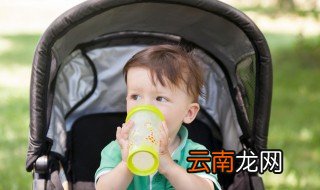 新生儿用什么水杯喝水 新生儿用水杯可以吗