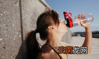 水杯塑料如何选购 塑料水杯要买什么材质