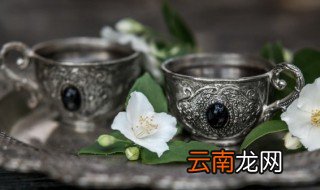 洗洁精洗水杯可以吗 可以用洗洁精洗水杯吗