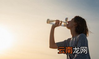 女朋友生日送杯子适合吗 女朋友生日送杯子适合吗男生