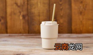 生日在水杯上刻什么字 生日在水杯上刻什么字好