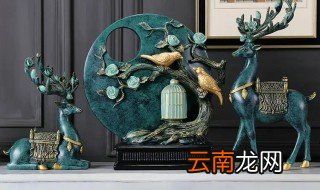 服装店鹿头挂在哪招财 招财鹿摆在服装店哪里合适