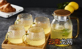 在水杯上刻什么字比较好 水杯上刻什么字比较牛逼
