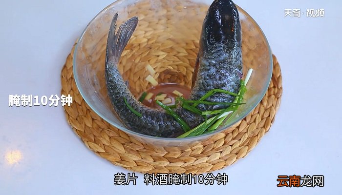 腐竹焖草鱼怎么做 腐竹焖草鱼的做法