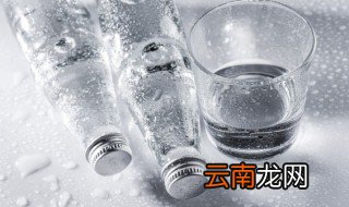 杯子刻字刻什么好情侣简短 杯子刻字刻什么好情侣简短的