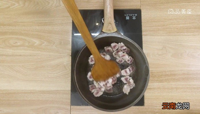 大蒜炒咸肉怎么做 大蒜炒咸肉怎么做好吃
