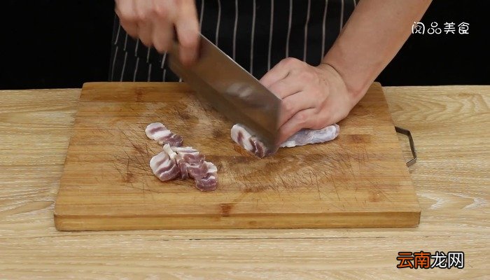 大蒜炒咸肉怎么做 大蒜炒咸肉怎么做好吃