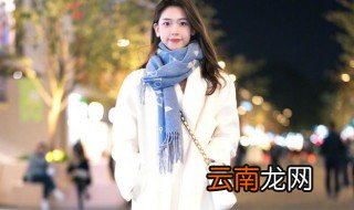 冬天白色大衣怎么搭配，冬天白色大衣怎么搭配好看