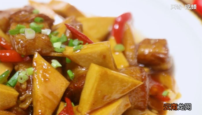 冻豆腐红烧肉的做法 冻豆腐红烧肉怎么做