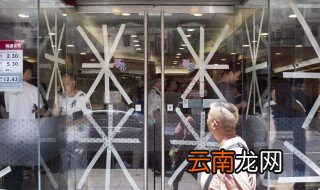 预防台风窗户要怎么贴 X字形米字形或井字形