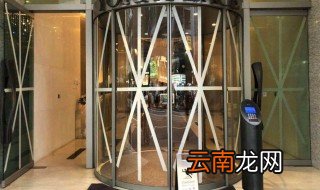 来台风为什么要贴胶带 台风天为什么要在窗户上贴胶布