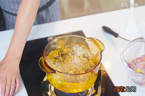 香菇炖鸡汤的做法