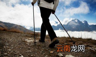 形容路途遥远的词语 形容路远的成语