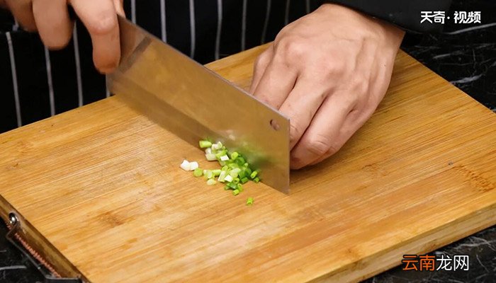 泥鳅炖豆腐的做法 怎么做泥鳅炖豆腐