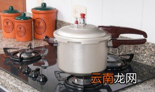 煤气灶玻璃面怎么洗干净啊 煤气灶玻璃面如何洗干净