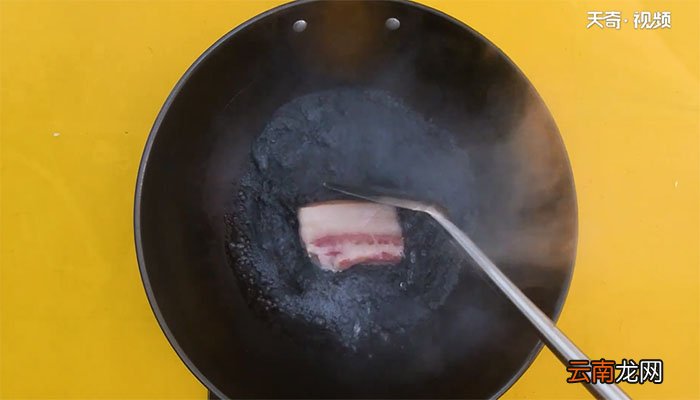 莲白回锅肉的做法 莲白回锅肉怎么做