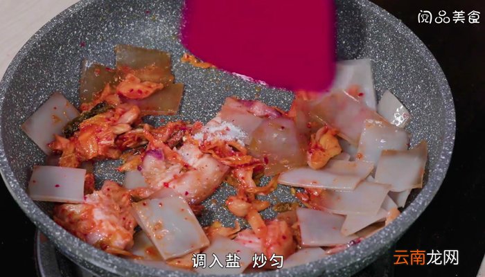 辣白菜炒苕皮 辣白菜炒苕皮怎么做